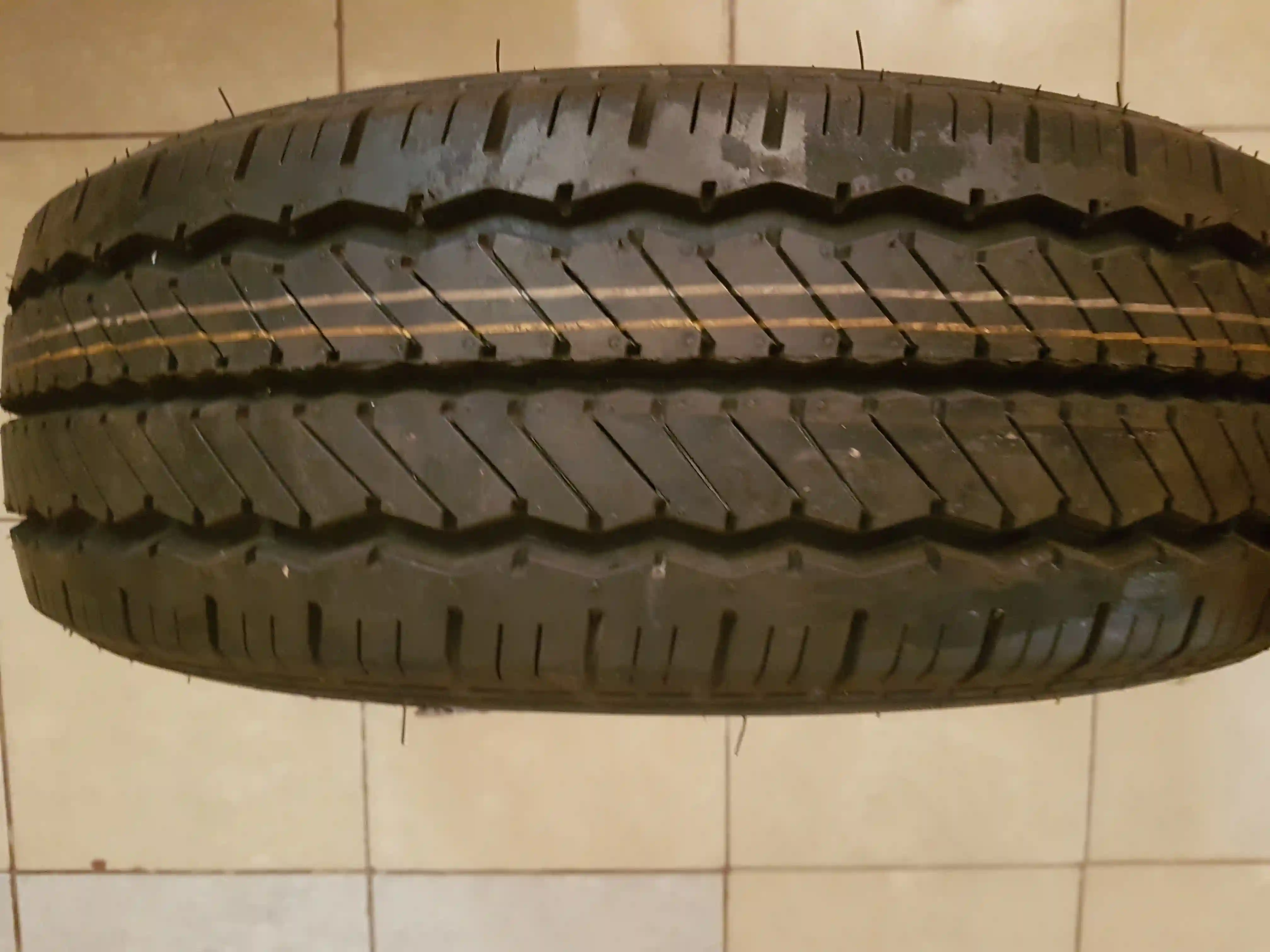 225/ 70 R 15c brand new tyres