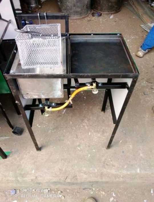 🏵️ORIGINAL SINGLE GAS🔥-CHIPS🍟 FRYER WITH BARGER🍔MAKERFOR SALE AT A WHOSALE PRICE
