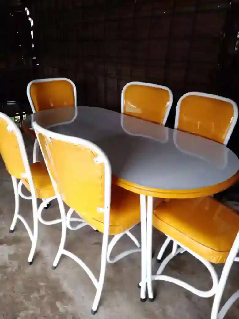 Kitchen chairs 