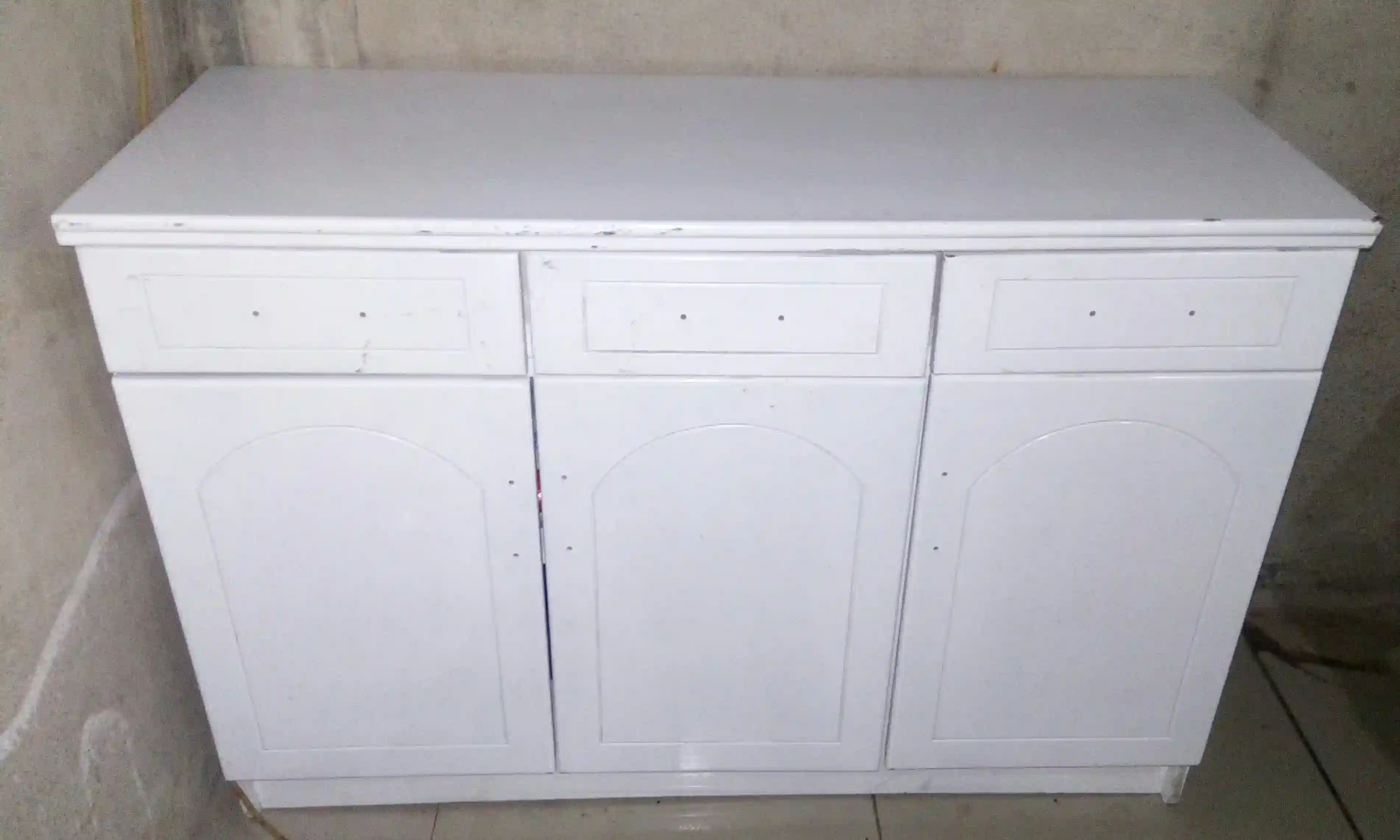 Kitchen unit and bedside tables