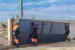 Sliding gates