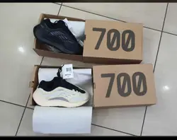 Yeezy 700 V3