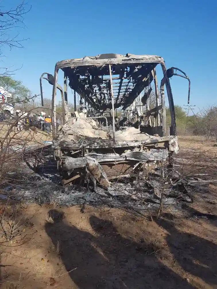 42 People Feared Dead As Bus Catches Fire Along Beitbridge-Bulawayo Road