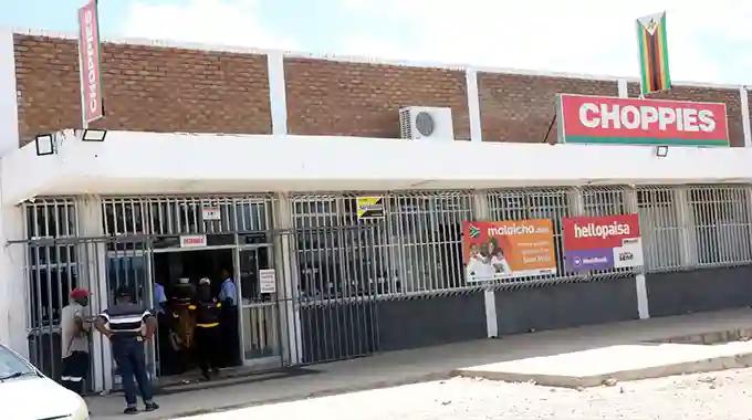Armed With Stones, Residents Drive Away Gun-Toting Robbers At Sai Mart In Bulawayo