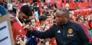 Benni McCarthy Tells Manchester United Players "To Be Here Is A Privilege"