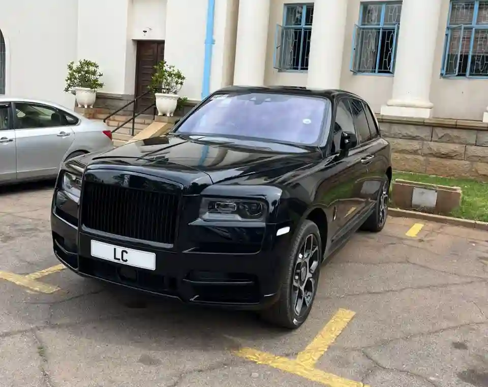 Bulawayo Parking Firm Boss Arrives At City Hall In US$400K Rolls Royce