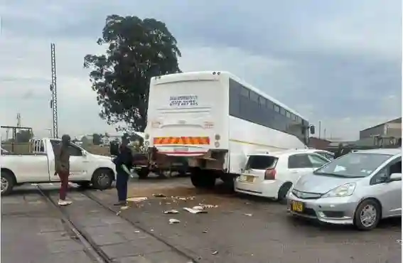 Bus Collides With Train At Paisley Level Crossing In Harare