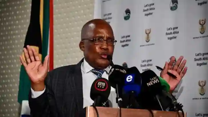 "Child Trafficking" Bus Drivers Should Have Been Arrested - Minister Motsoaledi