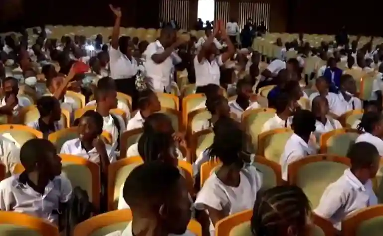 DRC Schoolchildren Storm Parliament Over Striking Teachers’ Pay