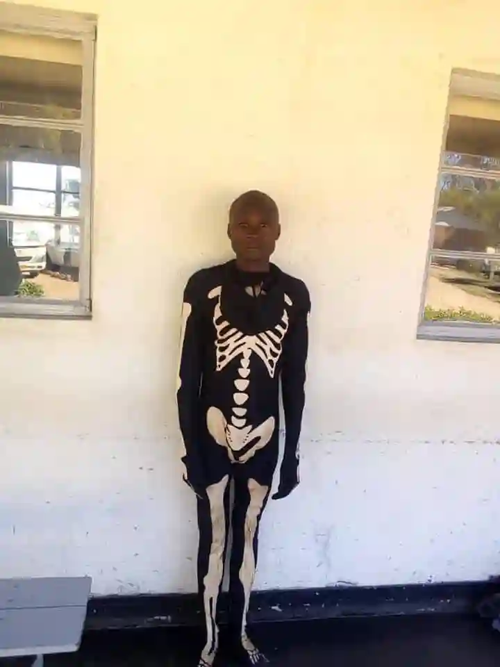 Ghost Costume Thief's Brother Kills Self