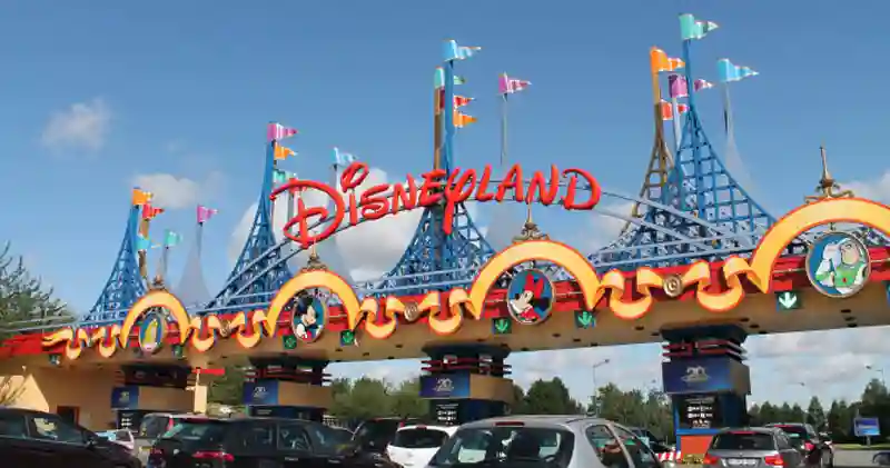 Govt claims to have signed $460m deal with Chinese for construction of "Disneyland in Africa"