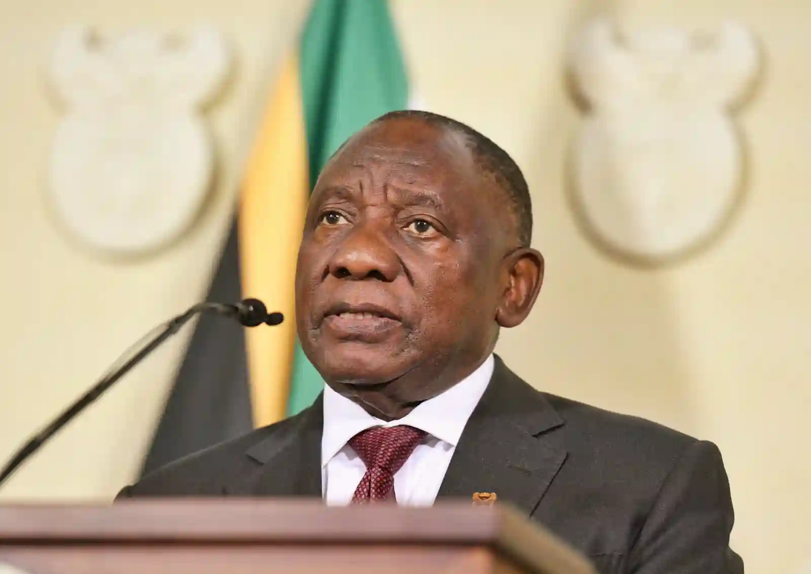 Last-Minute Arrival: Ramaphosa Heads To Zimbabwe For SADC Summit