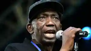 Mapfumo Denies Girlfriend Rumours, Reveals Why He's Still In Zim