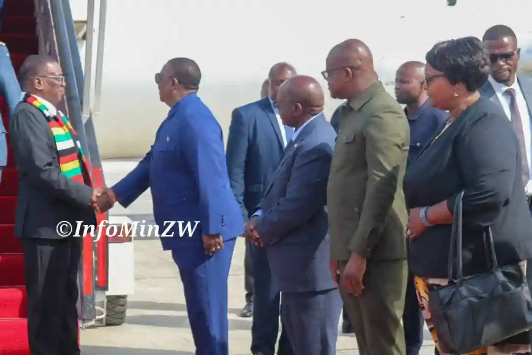 Mnangagwa Returns Home Soon After Boko's Inauguration