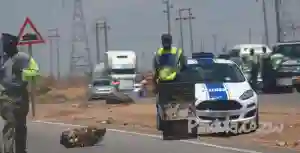 Motorist Kidnaps Traffic Cop At Roadblock