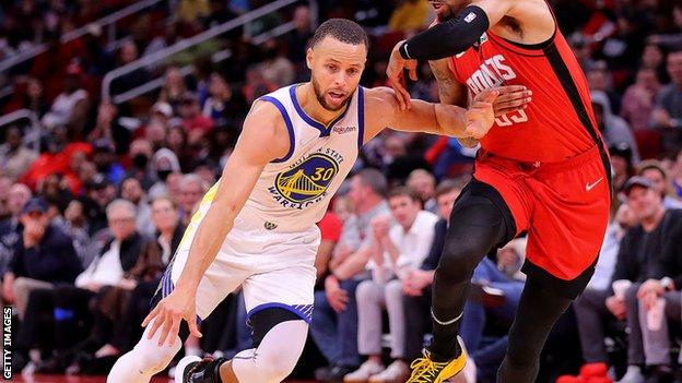 NBA: Stephen Curry scores 40 points as Golden State Warriors win sixth game in a row