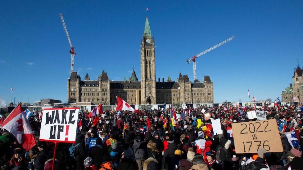 New truckers' vaccine mandate protest in Ottawa