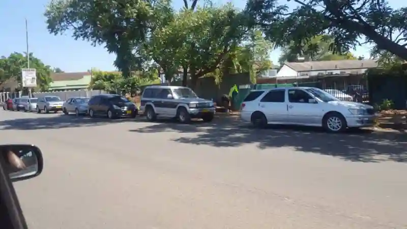Petrol Queues Slowly Starting To Resurface In Some Parts Of Harare