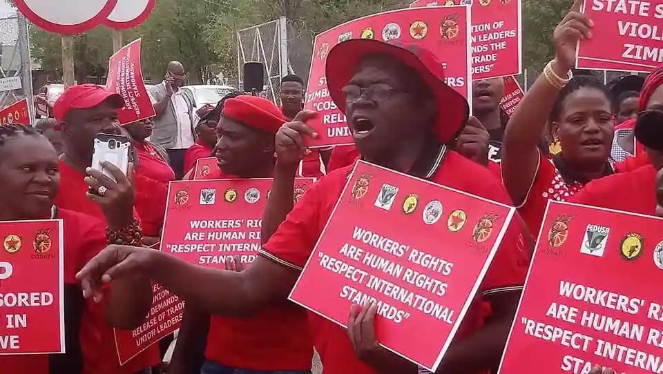 PICTURES: COSATU March At Beitbridge Border Post In Solidarity With Zim Workers