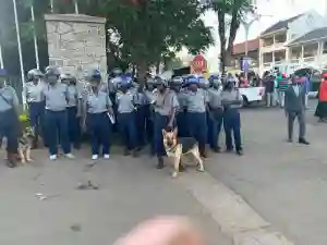 Police Block Civil Servants’ Demonstration In Harare