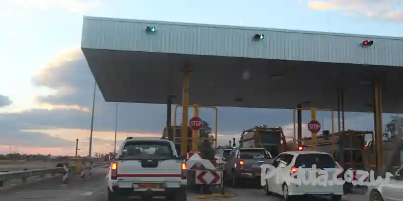 Senior government officials demand special treatment at tollgates