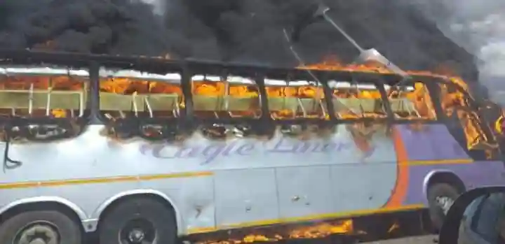 Soldiers Brave Fire To Retrieve Goods From Burning Bus