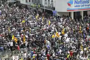 Sri Lanka: Protesters Storm President’s Residence, Office