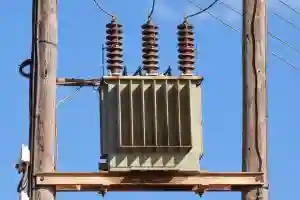Stolen Car Crashes Into Electricity Transformer, Plunges Suburb Into Darkness