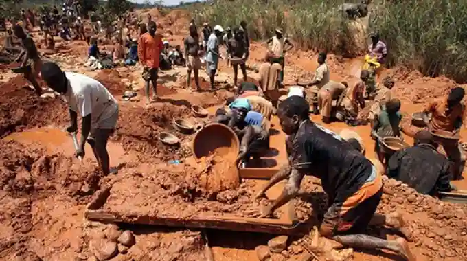 Three Gold Panners Still Trapped In Mine Tunnel