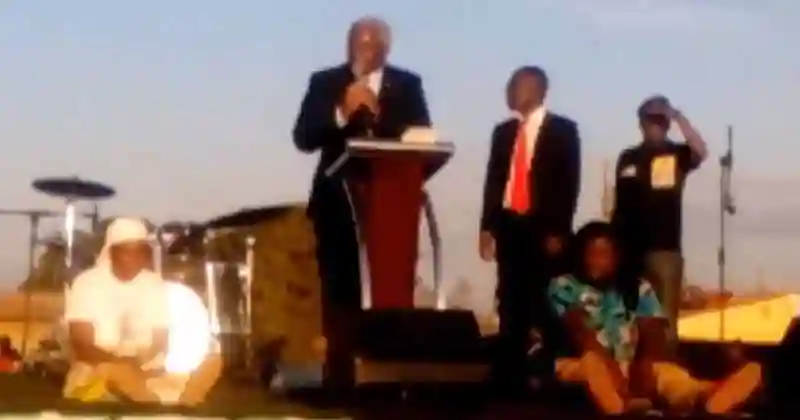 Throwback Video: Chombo's Prophet And N'anga Make Predictions on Stage