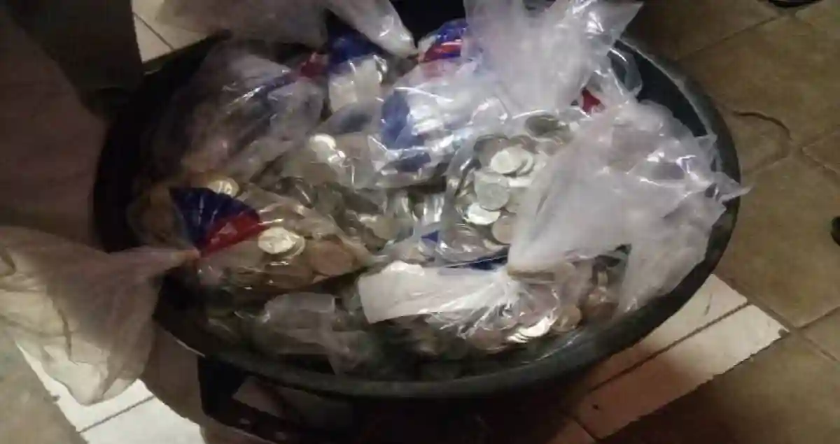 Traders Accept Coins To Dump Them At OK Supermarkets