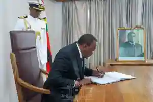 Uhuru Kenyatta Cancels Visit To Zimbabwe
