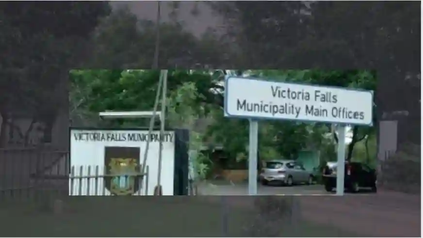 Victoria Falls Residents Vow To Block Town Clerk's Return