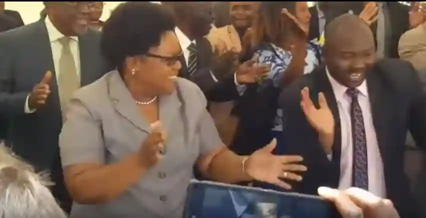 Video: Joice Mujuru dancing to Kutonga Kwaro at her coalition launch