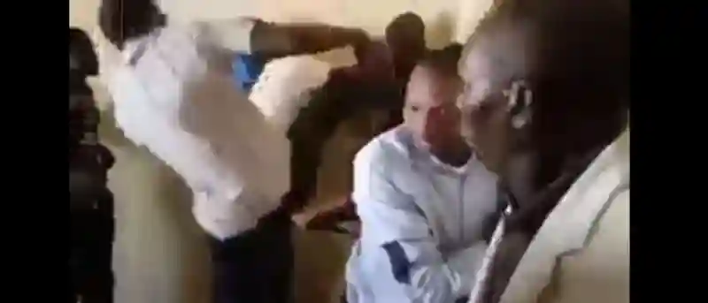 Video: Youths attack MDC-T Vice President Thokozani Khupe and other senior officials