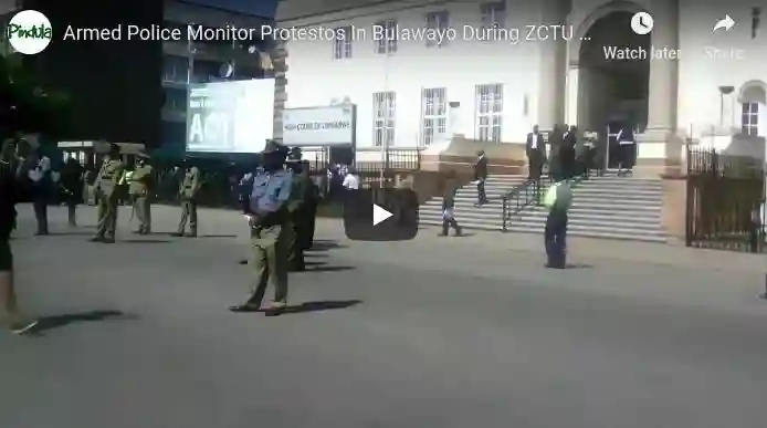 Watch Armed Police Monitor Protestors In Bulawayo City During Zctu Shutdown Zimbabwe 