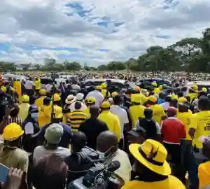 Watch: CCC Female Member Confronts Police After Marondera Rally Ban
