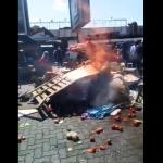 WATCH: Sout Africans Destroy Foreign Vendors' Stalls