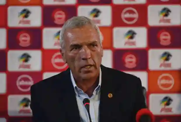 "Why Is Khama Billiat A Discussion Point?", Ernst Middendorp
