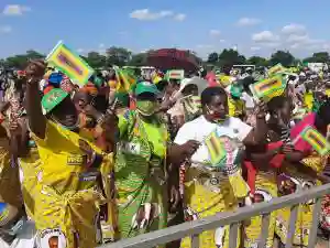 ZANU PF Busses Supporters To Welcome The President Of Belarus
