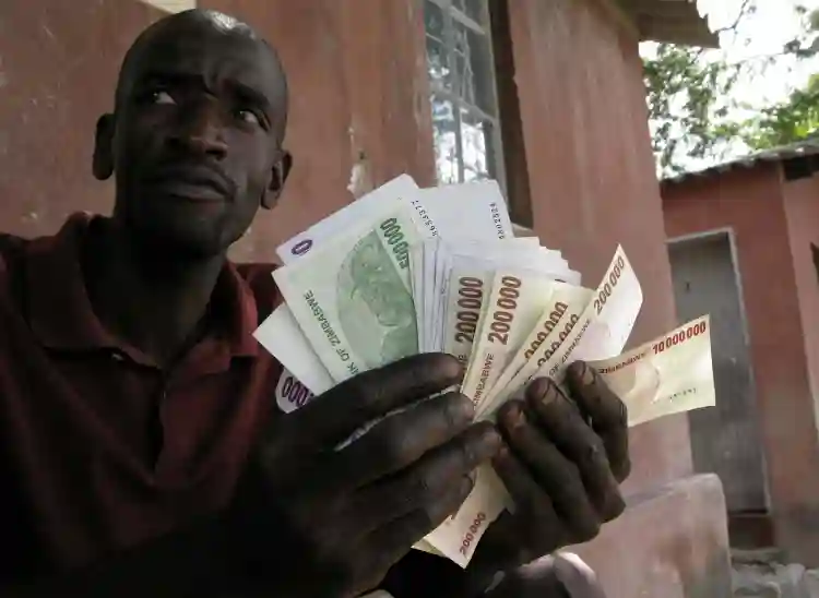 "Zim Dollar Would Soon Be Recognised Outside Zimbabwe," RBZ
