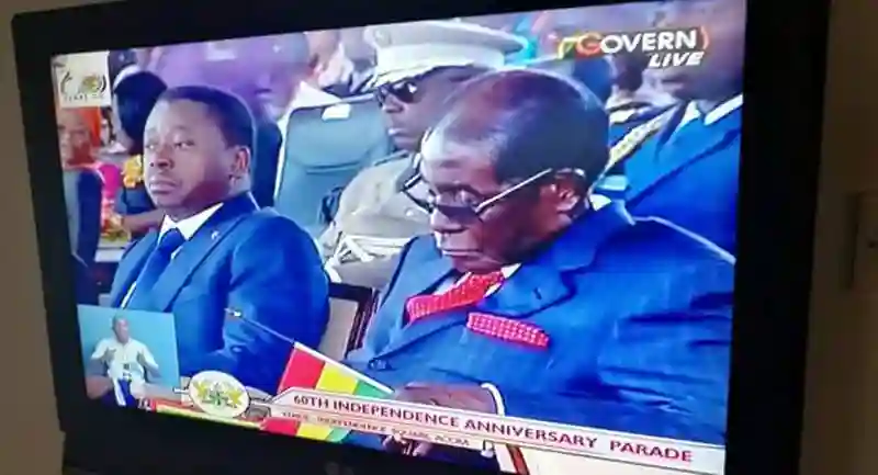 Zimbabweans on twitter comment on Mugabe's picture sleeping during independence celebrations in Ghana