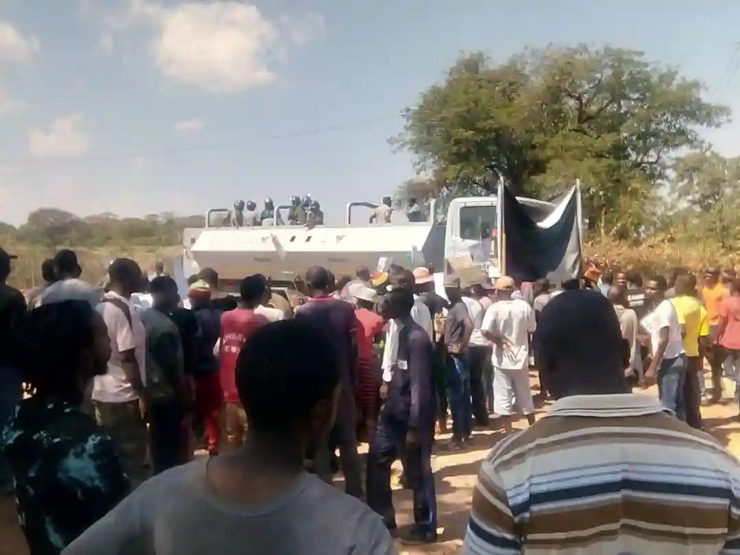 ZRP Fires Teargas At Marange Villagers Protesting Against Plunder Of Diamonds, Human Rights Abuses